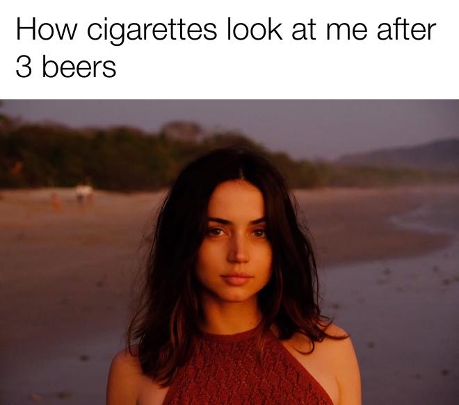 File:Ana de Armas Beach Look meme 1.jpg