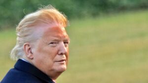 Donald Trump's Tan Face Photo: blank meme template