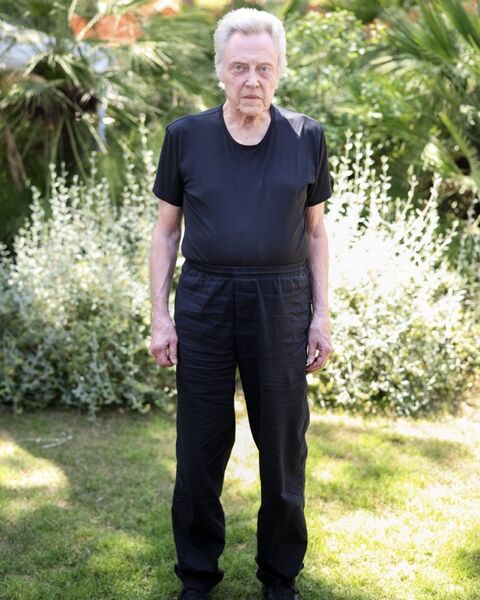 File:Christopher Walken Standing.jpg