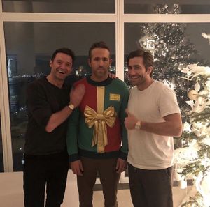 Ryan Reynolds Between Hugh Jackman and Jake Gyllenhaal: blank meme template #1