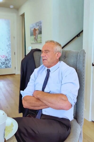 File:RFK Jr. Confessing.jpg